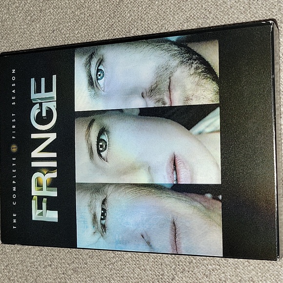 DVD: Fringe - Complete First Season - Picture 1 of 16
